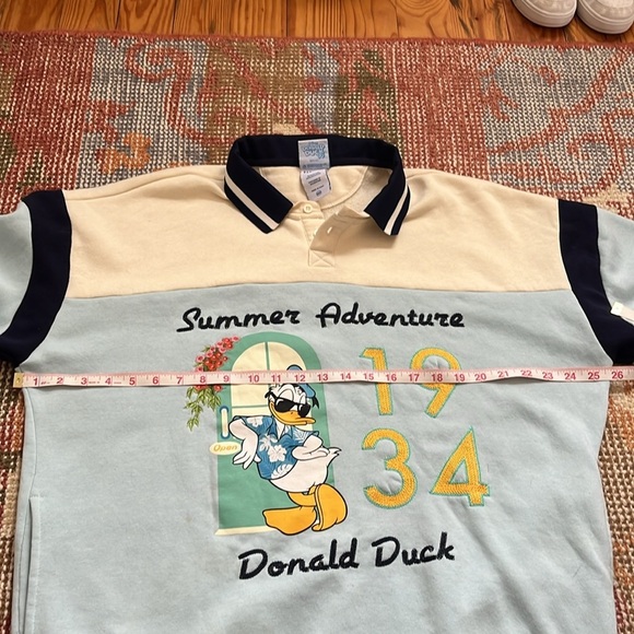 Disney BoxLunch Exclusive Our Universe Embroidered Sweatshirt Size M - Picture 9 of 11